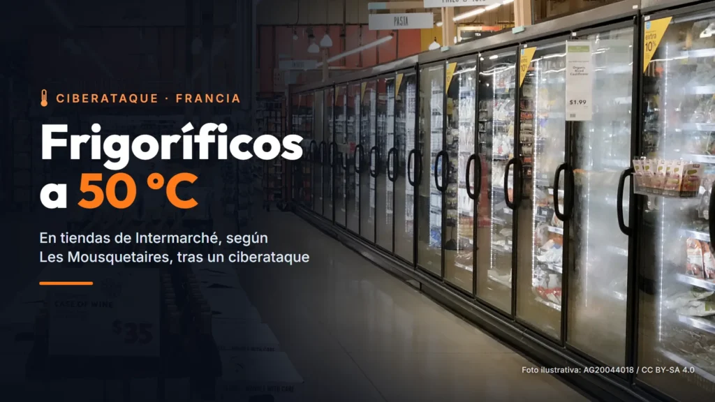 Pasillo de un supermercado con vitrinas refrigeradas de puerta de cristal, en una foto ilustrativa, junto al titular «Frigoríficos a 50 °C»