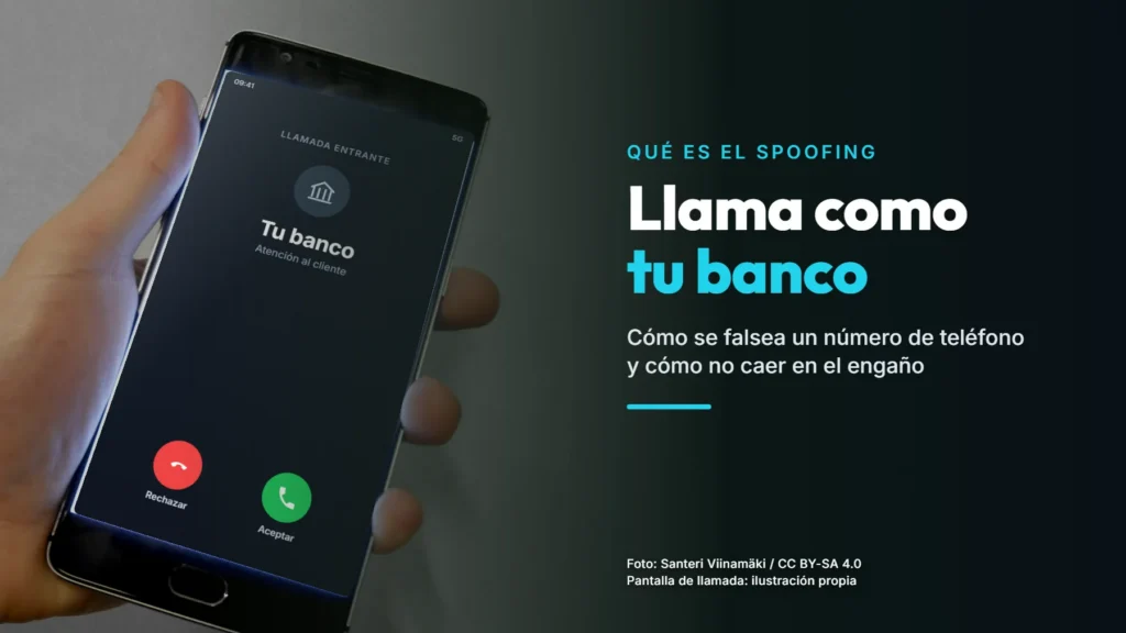 Mano sujetando un móvil inclinado con una llamada entrante en pantalla del contacto «Tu banco»